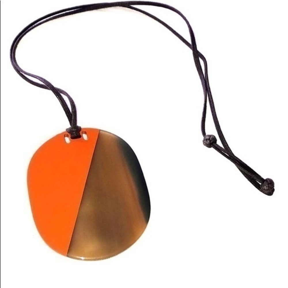 Hermès buffalo horn and lacquer pendant - Japan